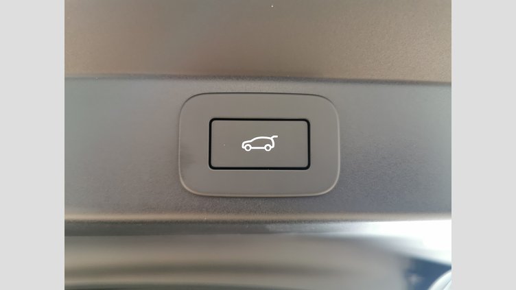 2024 認定中古車 Land Rover Range Rover Sport アイガーグレイ D300マイルドハイブリッド スタンダードホイールベース Dynamic SE