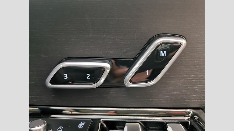 2024 認定中古車 Land Rover Range Rover Sport アイガーグレイ D300マイルドハイブリッド スタンダードホイールベース Dynamic SE