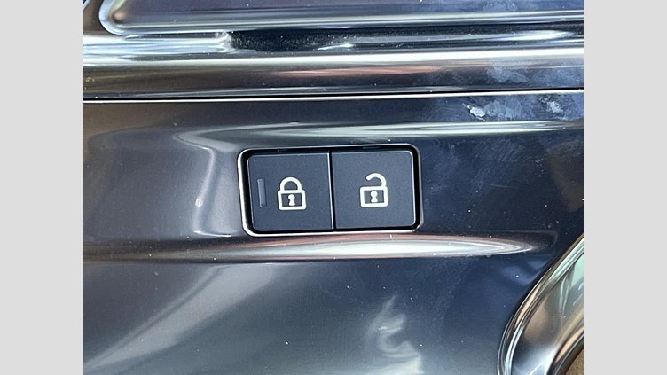 2024 認定中古車 Land Rover Range Rover シャラントグレイ D300 AWD MHEV（AT） スタンダードホイールベース Autobiography