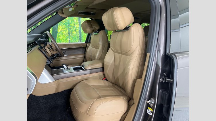 2024 認定中古車 Land Rover Range Rover シャラントグレイ D300 AWD MHEV（AT） スタンダードホイールベース Autobiography