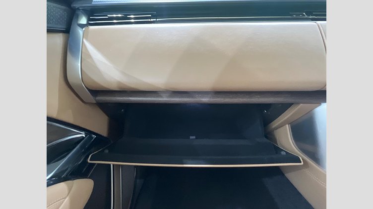 2024 認定中古車 Land Rover Range Rover シャラントグレイ D300 AWD MHEV（AT） スタンダードホイールベース Autobiography