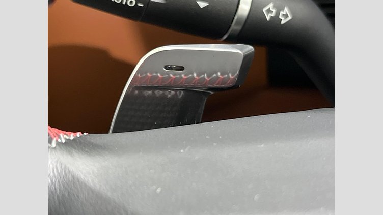 2023 認定中古車 Jaguar F-Pace Tourmaline Brown P550 AWD（オートマチック） SVR