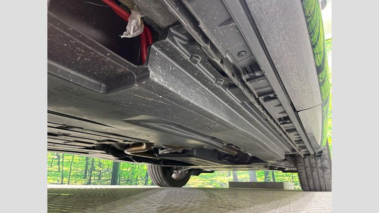 2023 認定中古車 Jaguar F-Pace Tourmaline Brown P550 AWD（オートマチック） SVR