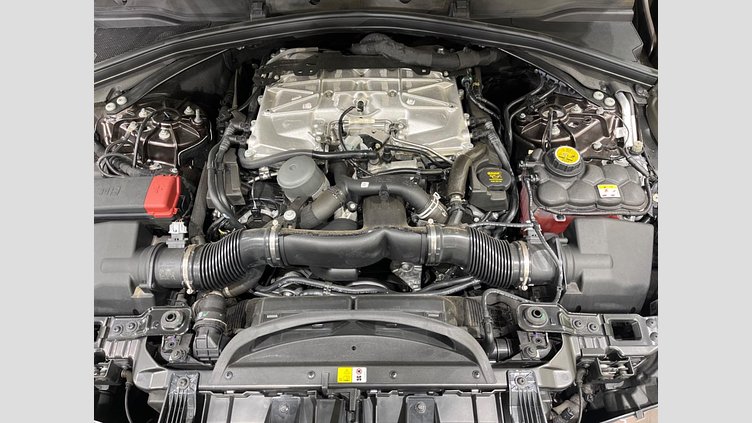 2023 認定中古車 Jaguar F-Pace Tourmaline Brown P550 AWD（オートマチック） SVR