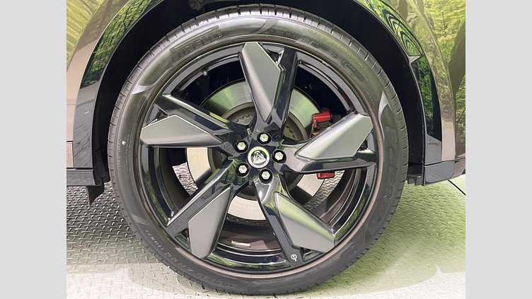 2023 認定中古車 Jaguar F-Pace Tourmaline Brown P550 AWD（オートマチック） SVR