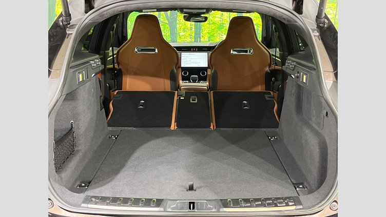 2023 認定中古車 Jaguar F-Pace Tourmaline Brown P550 AWD（オートマチック） SVR