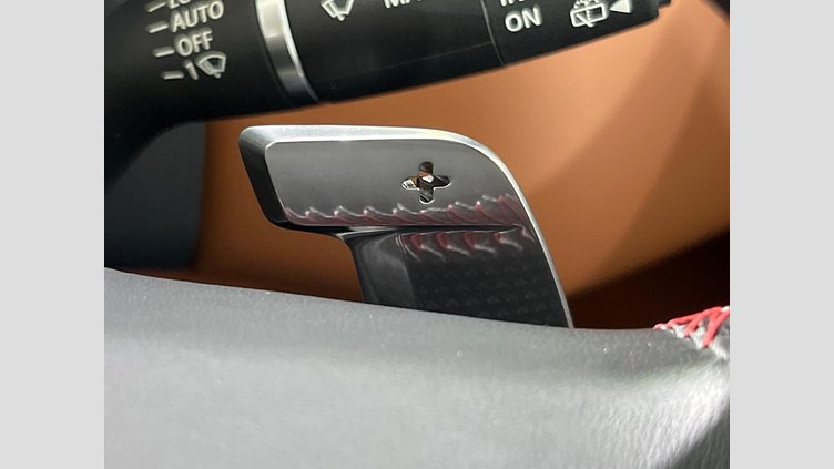 2023 認定中古車 Jaguar F-Pace Tourmaline Brown P550 AWD（オートマチック） SVR