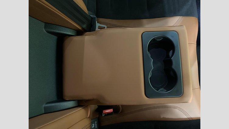 2023 認定中古車 Jaguar F-Pace Tourmaline Brown P550 AWD（オートマチック） SVR