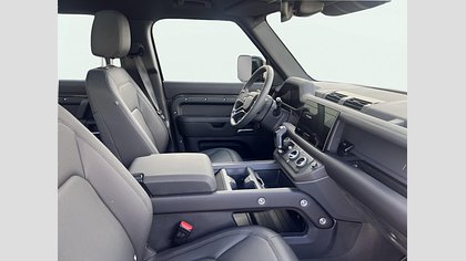 Defender 110 23