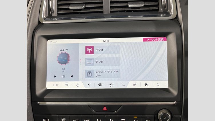 2019 認定中古車 Jaguar E-Pace フジホワイト D180 オートマチック全輪駆動 S