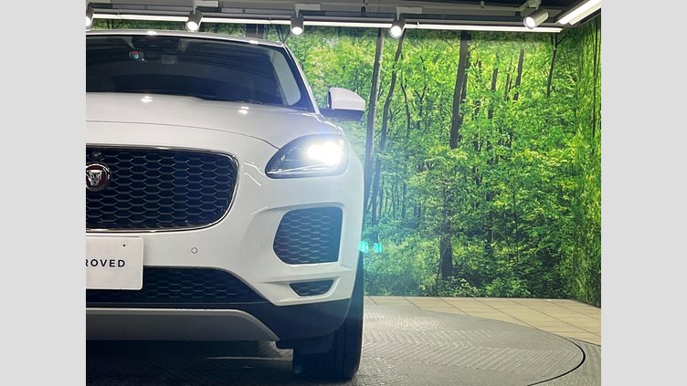 2019 認定中古車 Jaguar E-Pace フジホワイト D180 オートマチック全輪駆動 S