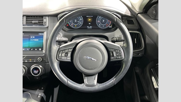 2019 認定中古車 Jaguar E-Pace フジホワイト D180 オートマチック全輪駆動 S