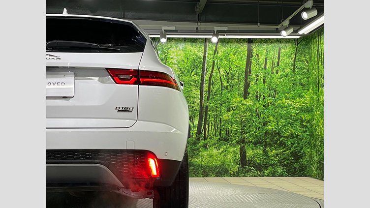 2019 認定中古車 Jaguar E-Pace フジホワイト D180 オートマチック全輪駆動 S