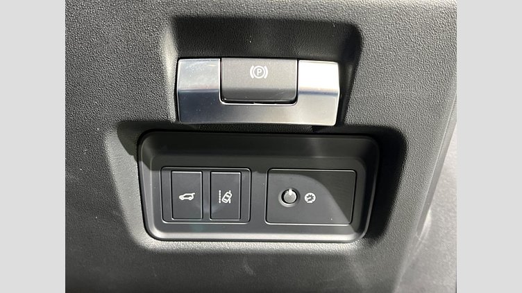 2019 認定中古車 Jaguar E-Pace フジホワイト D180 オートマチック全輪駆動 S