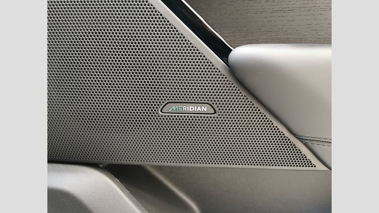 2024 認定中古車 Land Rover Range Rover Velar ハクバシルバー P400eプラグインハイブリッド（ガソリン） スタンダードホイールベース Dynamic HSE