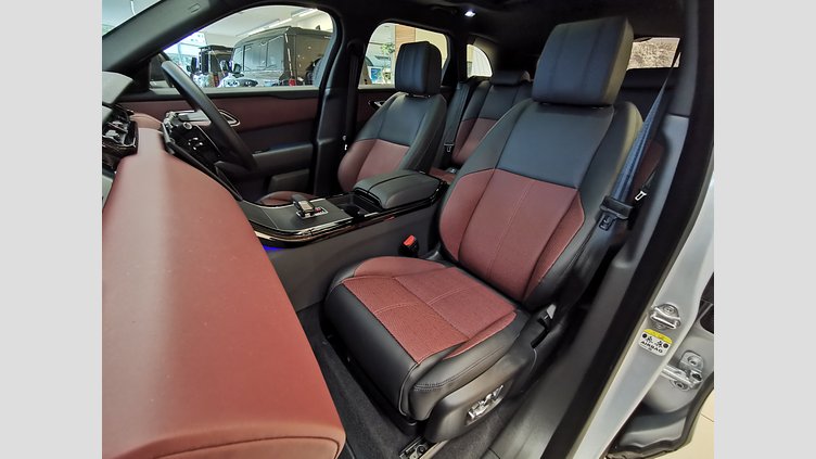 2024 認定中古車 Land Rover Range Rover Velar ハクバシルバー P400eプラグインハイブリッド（ガソリン） スタンダードホイールベース Dynamic HSE