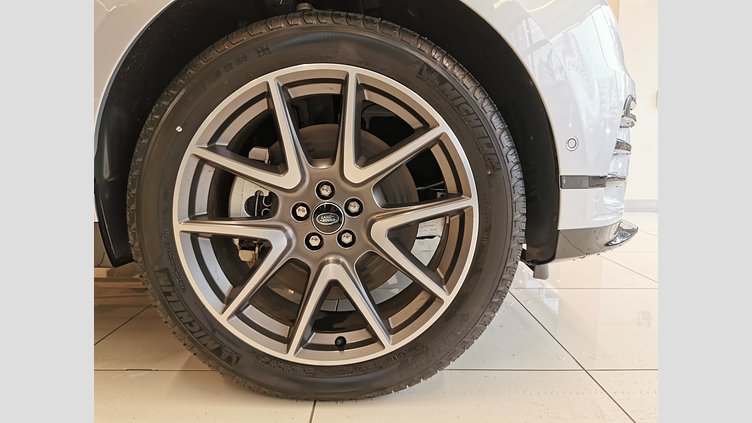 2024 認定中古車 Land Rover Range Rover Velar ハクバシルバー P400eプラグインハイブリッド（ガソリン） スタンダードホイールベース Dynamic HSE