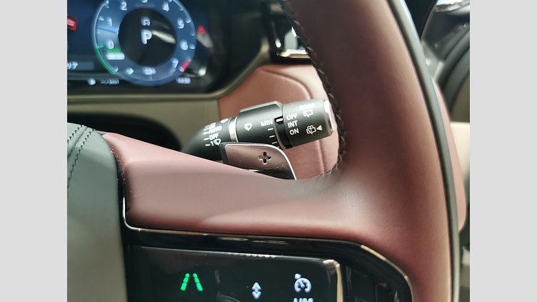 2024 認定中古車 Land Rover Range Rover Velar ハクバシルバー P400eプラグインハイブリッド（ガソリン） スタンダードホイールベース Dynamic HSE