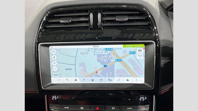 2016 認定中古車 Jaguar XE Fuji White 2WD S