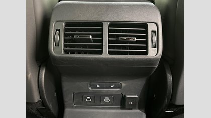 Range Rover Velar 64