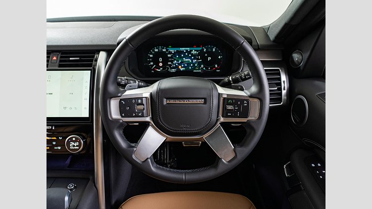 2024 認定中古車 Land Rover Discovery フジホワイト D350マイルドハイブリッド（ディーゼル） Dynamic HSE