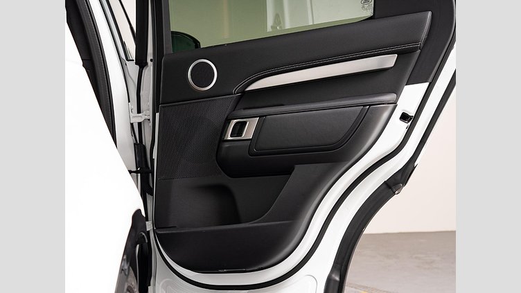 2024 認定中古車 Land Rover Discovery フジホワイト D350マイルドハイブリッド（ディーゼル） Dynamic HSE