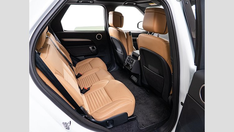 2024 認定中古車 Land Rover Discovery フジホワイト D350マイルドハイブリッド（ディーゼル） Dynamic HSE