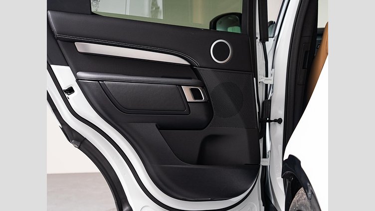 2024 認定中古車 Land Rover Discovery フジホワイト D350マイルドハイブリッド（ディーゼル） Dynamic HSE