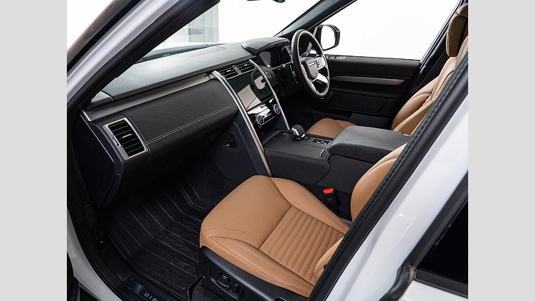 2024 認定中古車 Land Rover Discovery フジホワイト D350マイルドハイブリッド（ディーゼル） Dynamic HSE