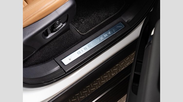 2024 認定中古車 Land Rover Discovery フジホワイト D350マイルドハイブリッド（ディーゼル） Dynamic HSE