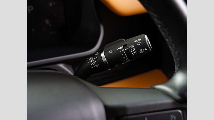 2024 認定中古車 Land Rover Defender 110 カルパチアングレイ D300 AWD（AT） X-DYNAMIC HSE