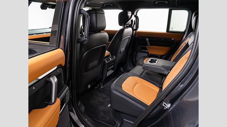 2024 認定中古車 Land Rover Defender 110 カルパチアングレイ D300 AWD（AT） X-DYNAMIC HSE