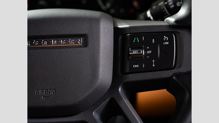 2024 認定中古車 Land Rover Defender 110 カルパチアングレイ D300 AWD（AT） X-DYNAMIC HSE