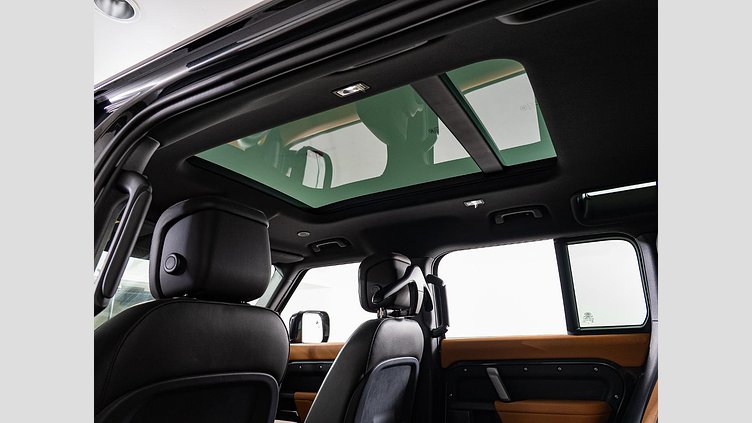 2024 認定中古車 Land Rover Defender 110 カルパチアングレイ D300 AWD（AT） X-DYNAMIC HSE