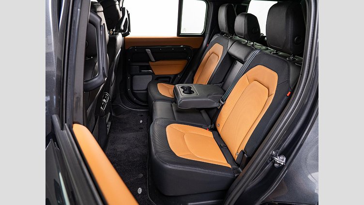 2024 認定中古車 Land Rover Defender 110 カルパチアングレイ D300 AWD（AT） X-DYNAMIC HSE