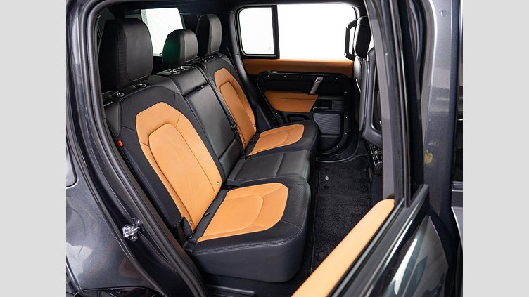 2024 認定中古車 Land Rover Defender 110 カルパチアングレイ D300 AWD（AT） X-DYNAMIC HSE