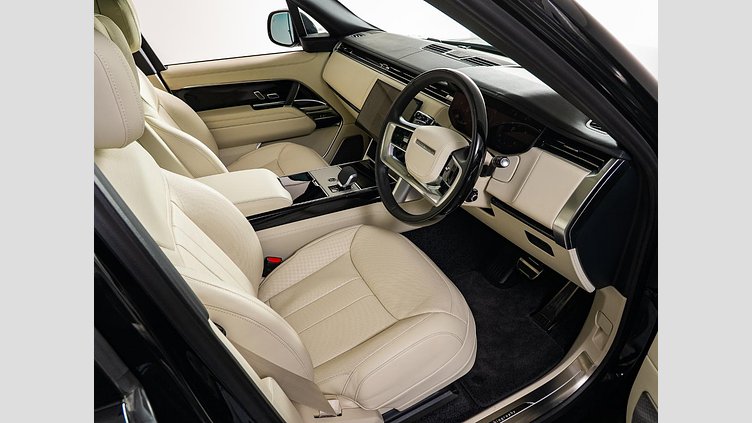 2024 認定中古車 Land Rover Range Rover サントリーニブラック D350 AWD MHEV（AT） スタンダードホイールベース Autobiography