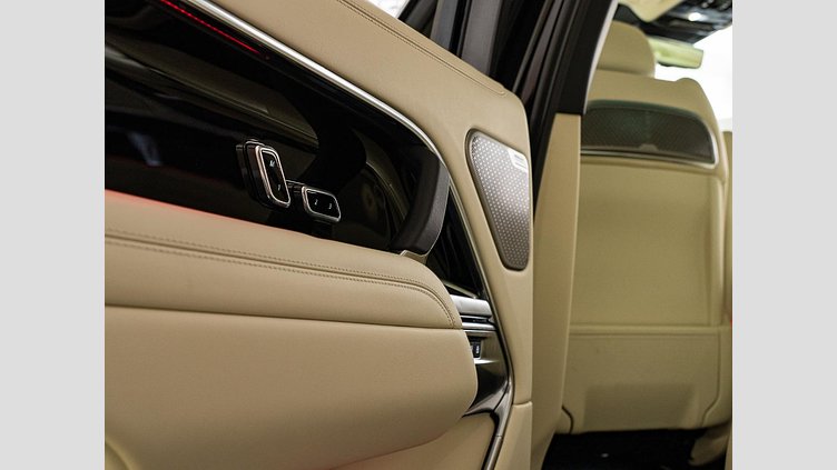 2024 認定中古車 Land Rover Range Rover サントリーニブラック D350 AWD MHEV（AT） スタンダードホイールベース Autobiography