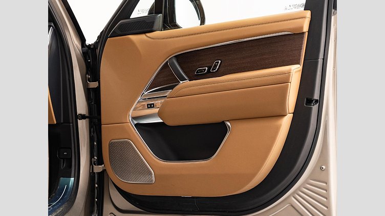 2023 認定中古車 Land Rover Range Rover バトゥミゴールド D300 AWD MHEV（AT） スタンダードホイールベース Autobiography