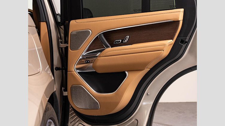 2023 認定中古車 Land Rover Range Rover バトゥミゴールド D300 AWD MHEV（AT） スタンダードホイールベース Autobiography