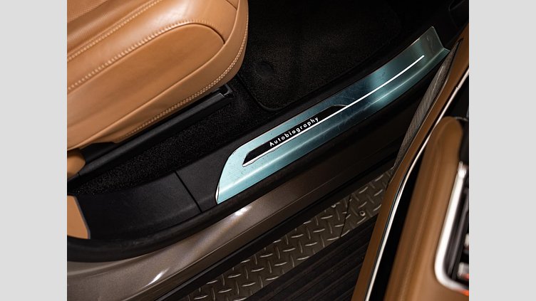 2023 認定中古車 Land Rover Range Rover バトゥミゴールド D300 AWD MHEV（AT） スタンダードホイールベース Autobiography