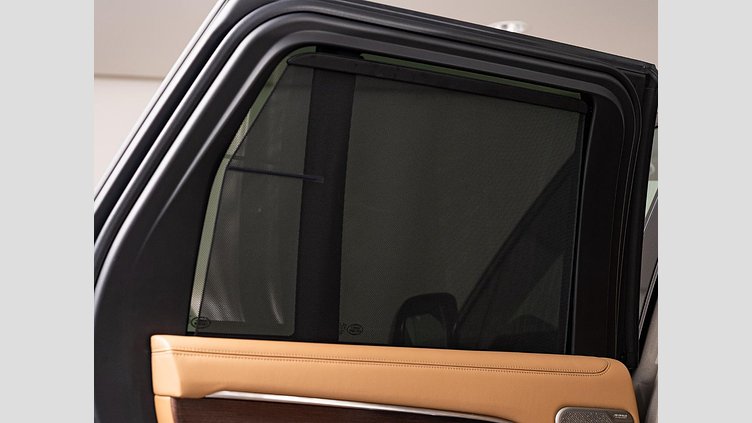 2023 認定中古車 Land Rover Range Rover バトゥミゴールド D300 AWD MHEV（AT） スタンダードホイールベース Autobiography