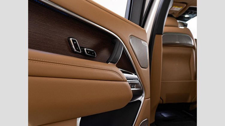 2023 認定中古車 Land Rover Range Rover バトゥミゴールド D300 AWD MHEV（AT） スタンダードホイールベース Autobiography