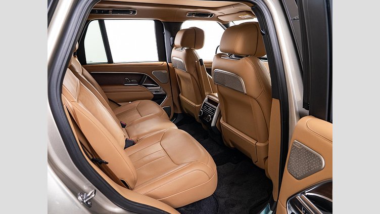 2023 認定中古車 Land Rover Range Rover バトゥミゴールド D300 AWD MHEV（AT） スタンダードホイールベース Autobiography