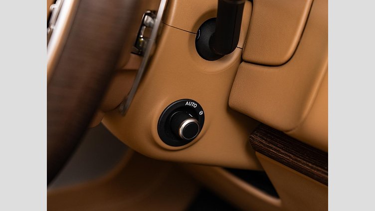 2023 認定中古車 Land Rover Range Rover バトゥミゴールド D300 AWD MHEV（AT） スタンダードホイールベース Autobiography