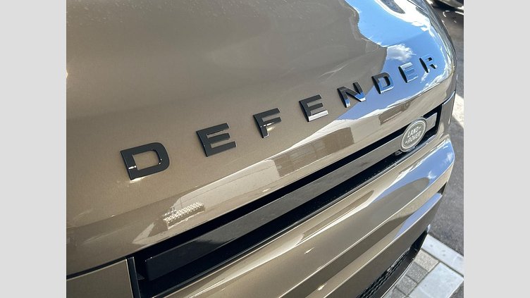 2023 認定中古車 Land Rover Defender 110 ゴンドワナストーン D300 AWD（AT） X-DYNAMIC HSE