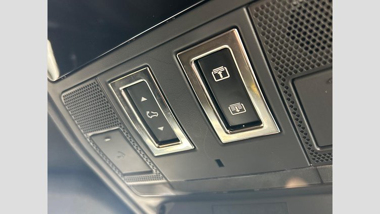 2023 認定中古車 Land Rover Defender 110 ゴンドワナストーン D300 AWD（AT） X-DYNAMIC HSE