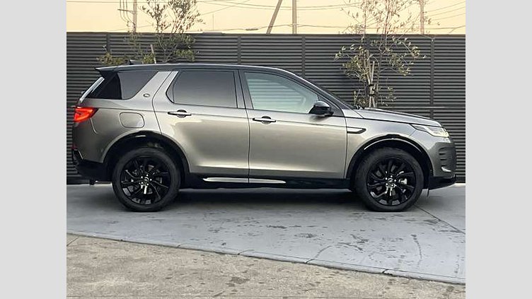 2024 認定中古車 Land Rover Discovery Sport シリコンシルバー D200マイルドハイブリッド（ディーゼル） 標準ホイール DYNAMIC SE