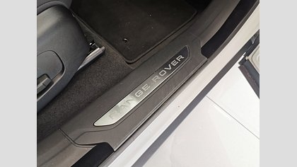 Range Rover Velar 37