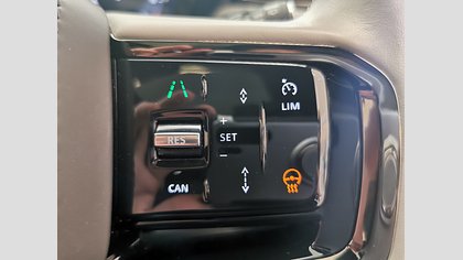 Range Rover Velar 24